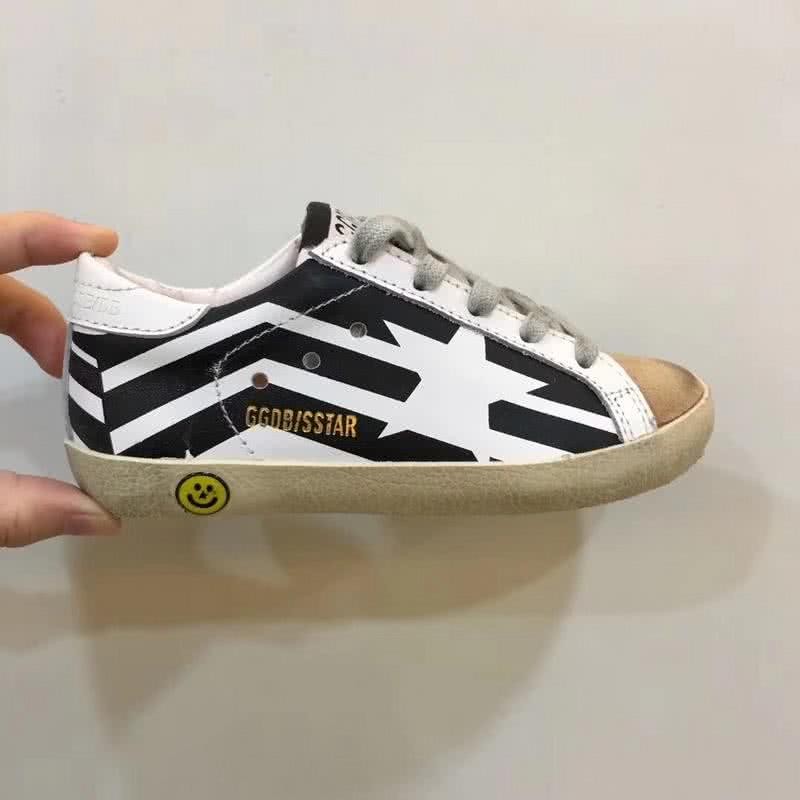 Golden Goose∕GGDB Kids Superstar Sneaker Antique style White and Black 1