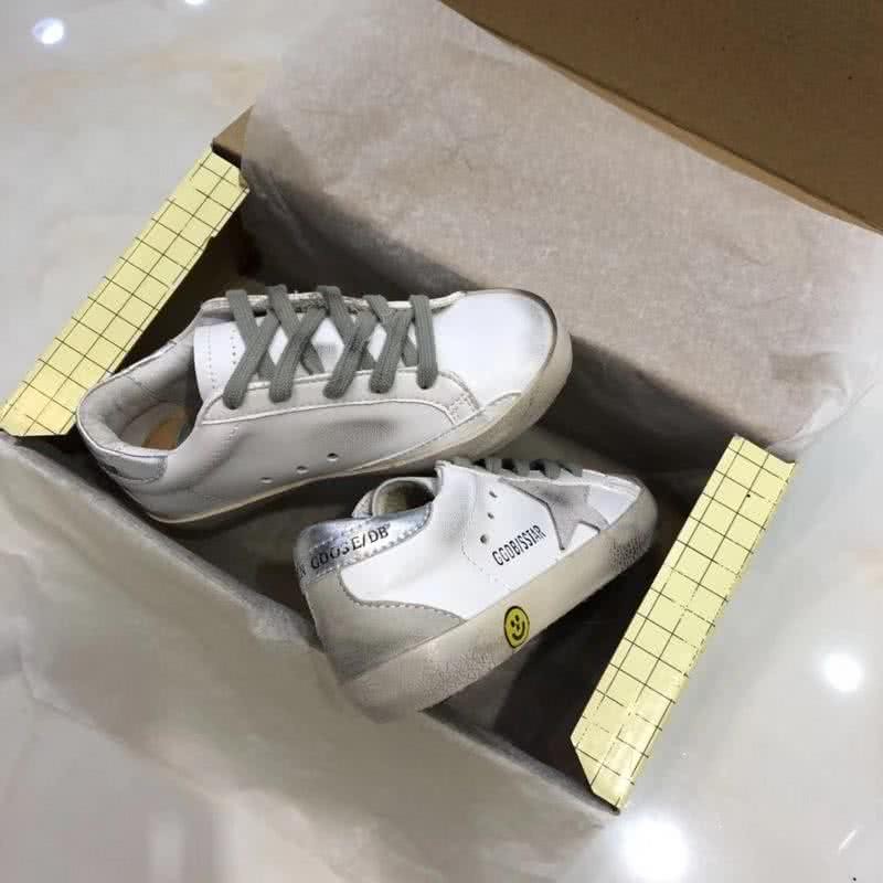 Golden Goose∕GGDB Kids Superstar Sneaker Antique style White and Grey star 6
