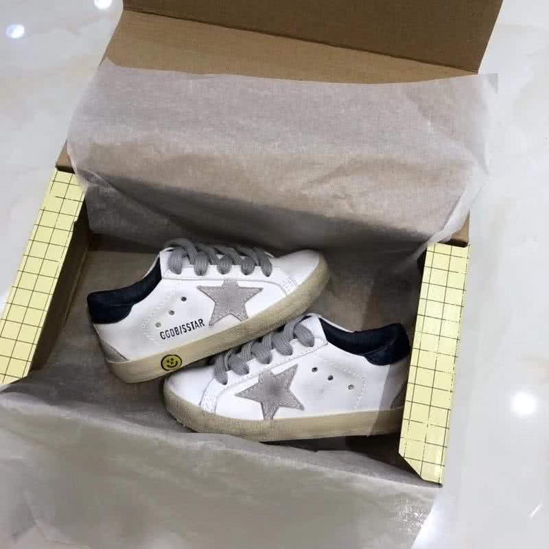 Golden Goose∕GGDB Kids Superstar Sneaker Antique style White and Grey star 3
