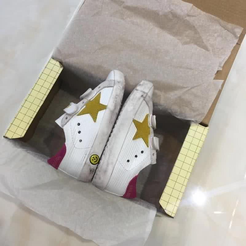 Golden Goose∕GGDB Kids Superstar Sneaker Antique style White and Yellow star 3