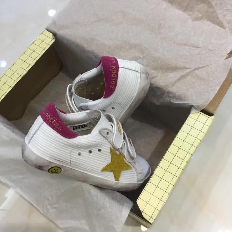 Golden Goose∕GGDB Kids Superstar Sneaker Antique style White and Yellow star 6