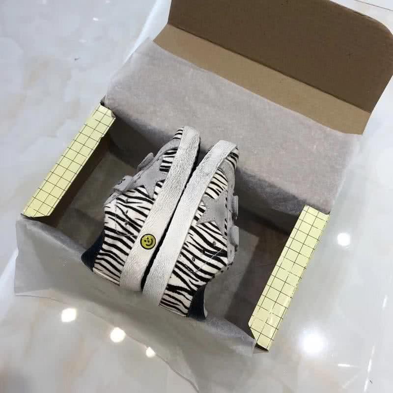 Golden Goose∕GGDB Kids Superstar Sneaker Antique style zebra-stripe Black and White 3