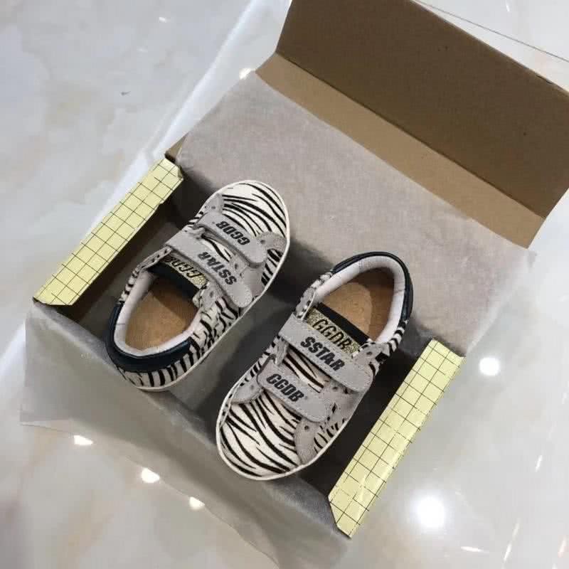 Golden Goose∕GGDB Kids Superstar Sneaker Antique style zebra-stripe Black and White 5