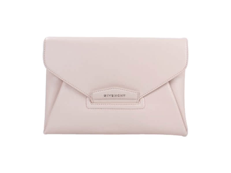 Givenchy Antigona Envelope Clutch Grained Leather Cream 1