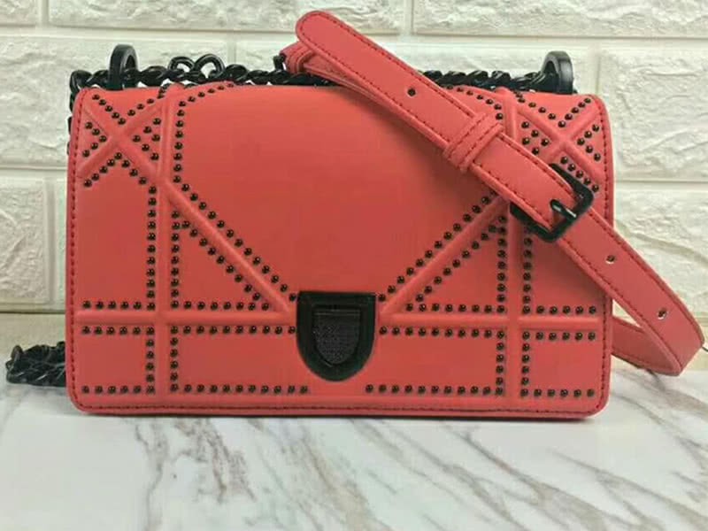 Dior Small Diorama Ultra Red Bag d04212 1